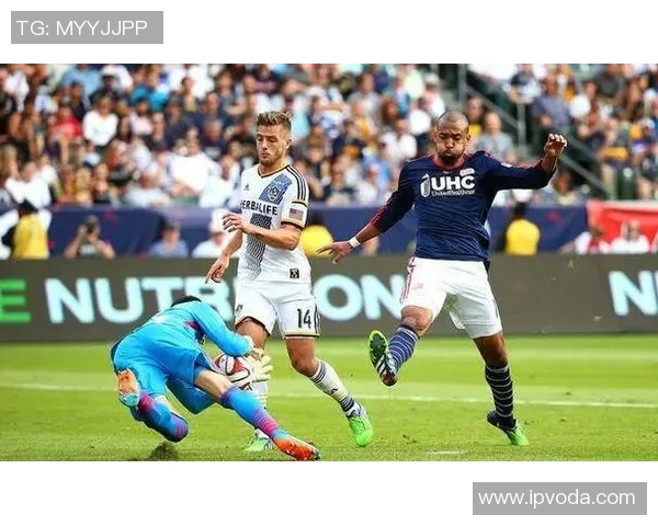 新英格兰队与亚特兰大队的激烈对决揭示足球战术新趋势